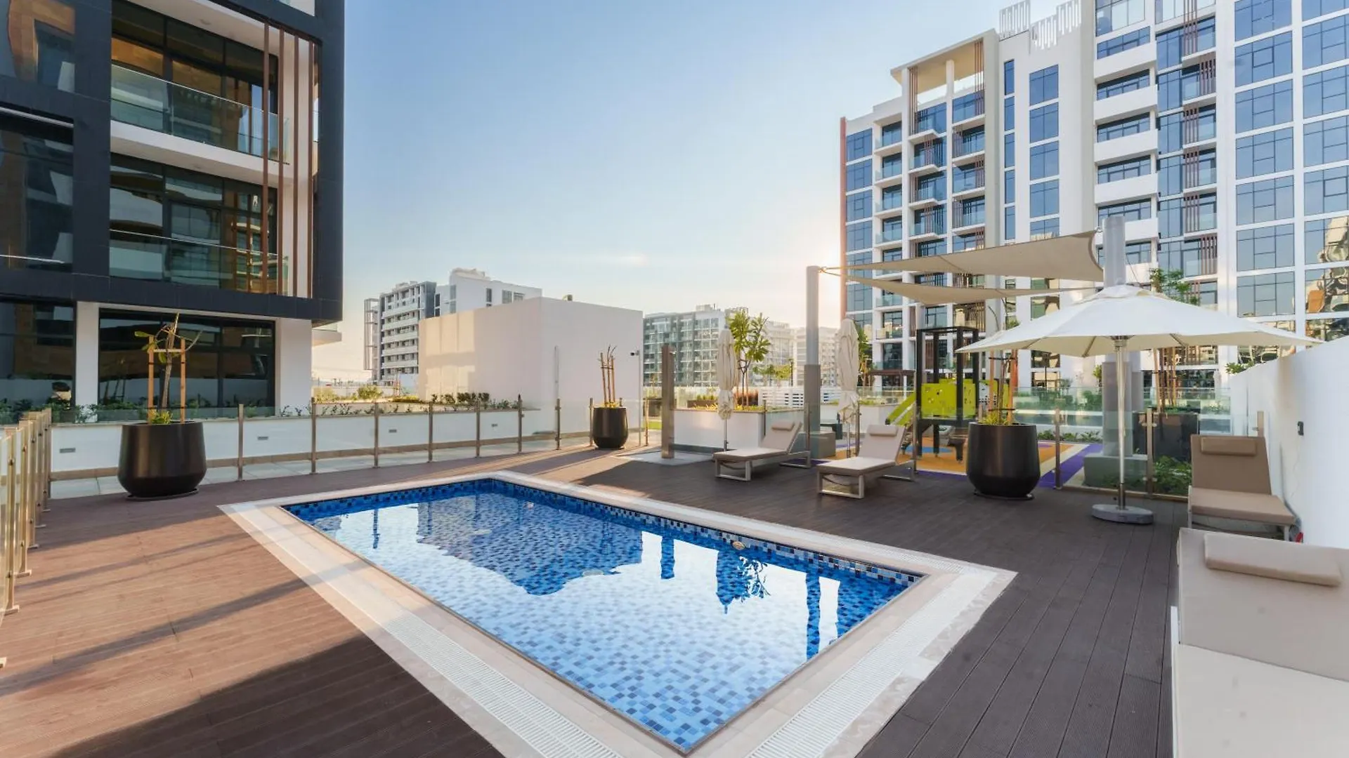 Charming Furnished Studio In Meydan, Dubai By Bhavan Vacation Homes