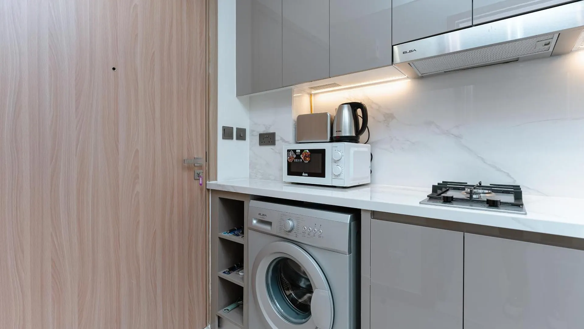 Charming Furnished Studio In Meydan, Dubai By Bhavan Vacation Homes Apartment