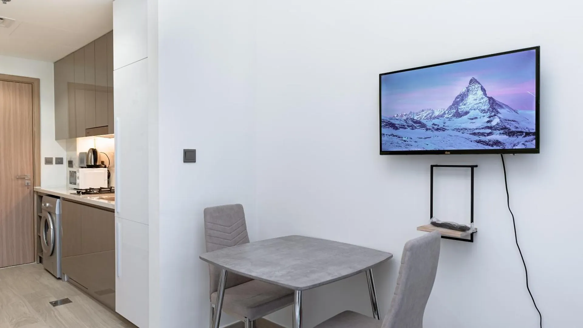 Charming Furnished Studio In Meydan, Dubai By Bhavan Vacation Homes